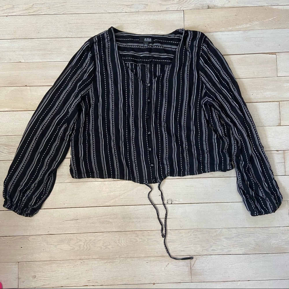 A.n.a/ black and white striped top/size large/cinched bottom
